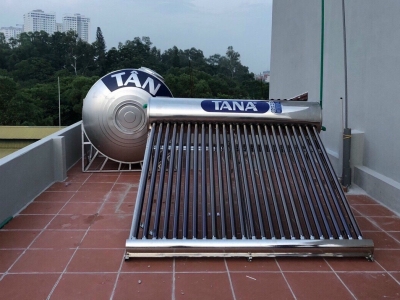 Máy nước nóng Năng lượng Mặt trời Tân Á Đại Thành tại Quảng Nam